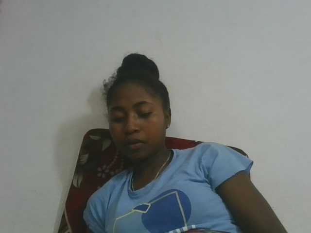Marinah1a live cam on BongaCams