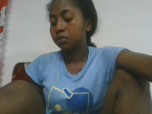 Marinah1a live cam on BongaCams
