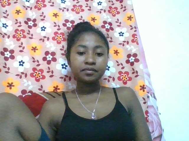 Marinah1a live cam on BongaCams