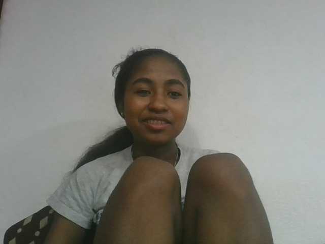 Marinah1a live cam on BongaCams