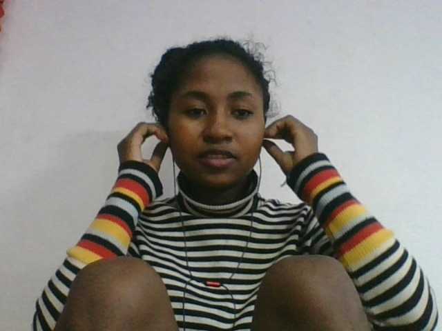Marinah1a live cam on BongaCams