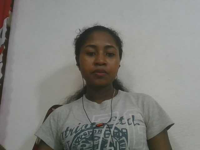 Marinah1a live cam on BongaCams