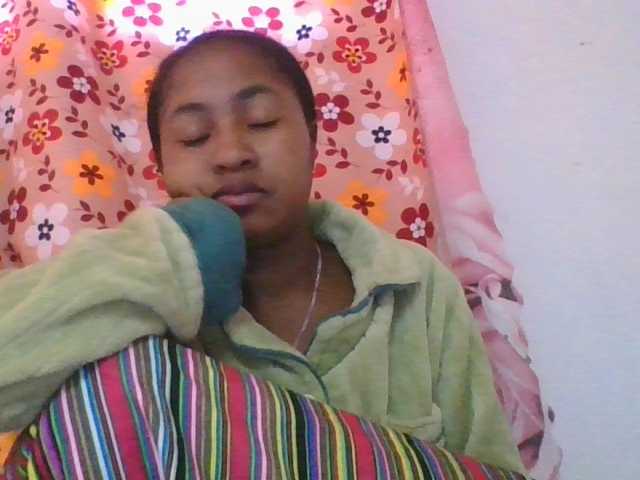Marinah1a live cam on BongaCams