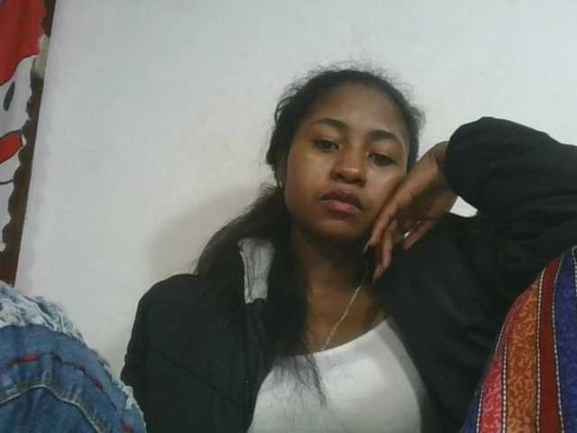 Marinah1a live cam on BongaCams