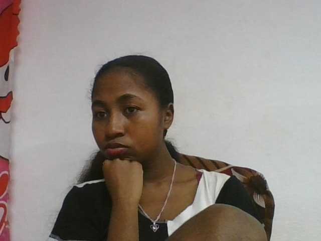 Marinah1a live cam on BongaCams