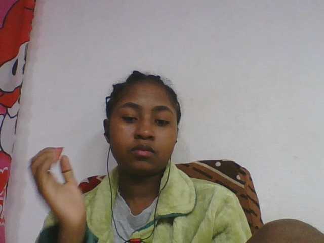 Marinah1a live cam on BongaCams