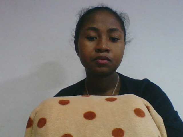 Marinah1a live cam on BongaCams