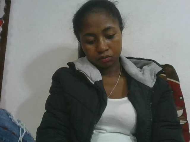 Marinah1a live cam on BongaCams