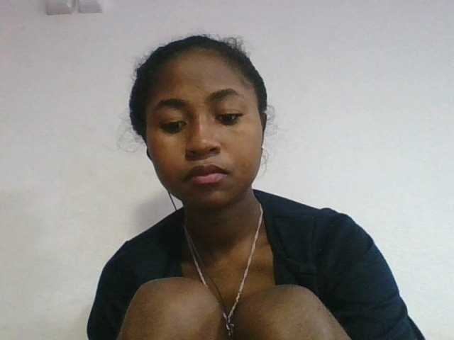 Marinah1a live cam on BongaCams