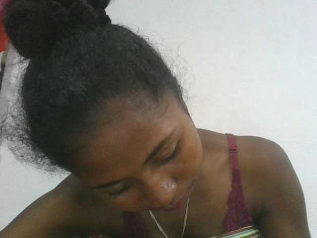Marinah1a live cam on BongaCams