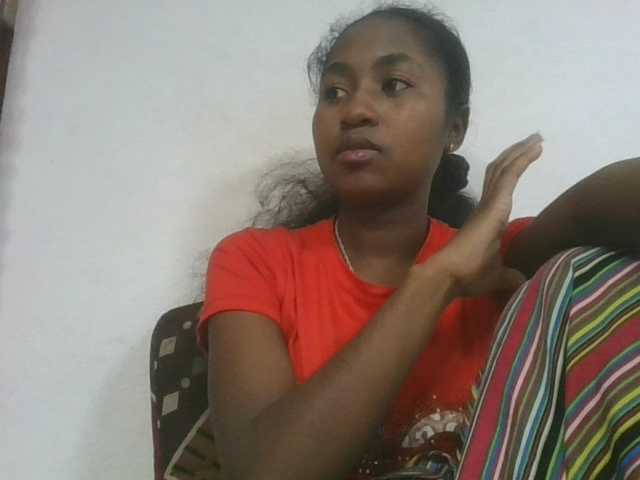 Marinah1a live cam on BongaCams