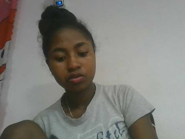 Marinah1a live cam on BongaCams