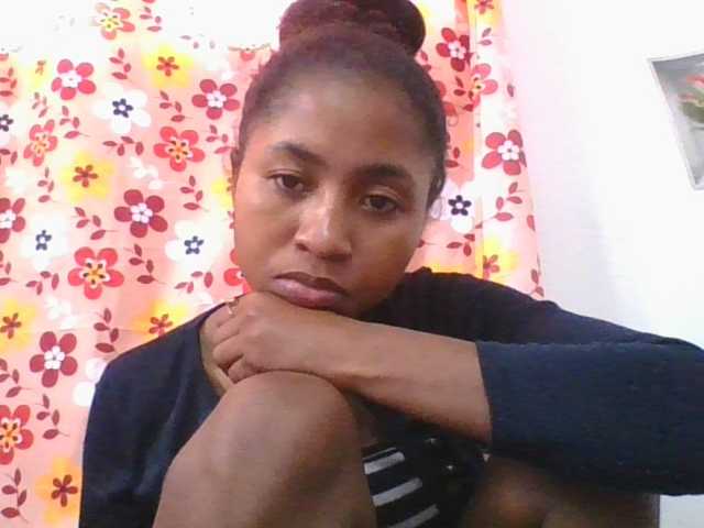 Marinah1a live cam on BongaCams