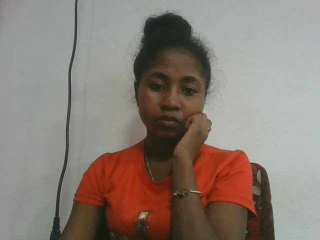 Marinah1a live cam on BongaCams