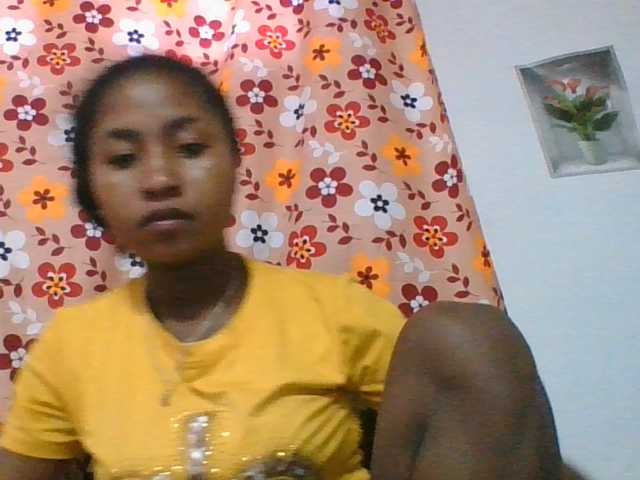 Marinah1a live cam on BongaCams