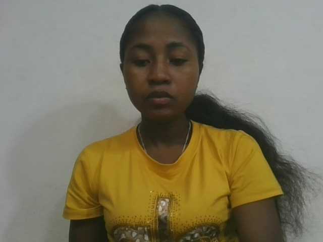 Marinah1a live cam on BongaCams