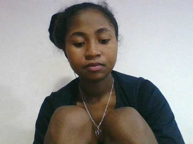Marinah1a live cam on BongaCams