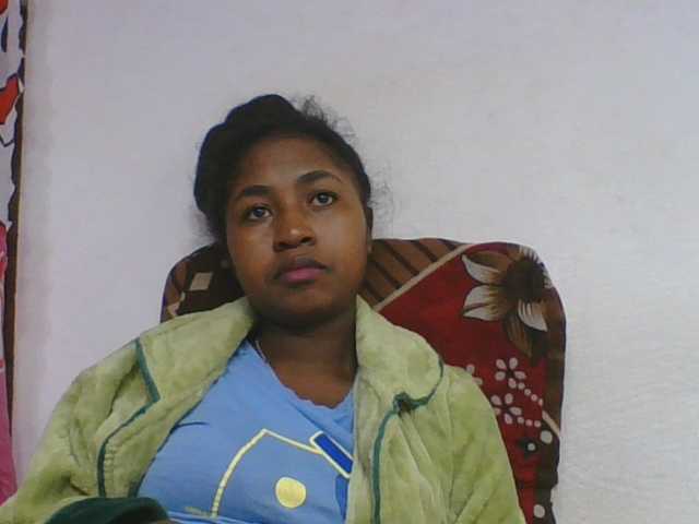 Marinah1a live cam on BongaCams