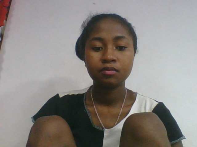 Marinah1a live cam on BongaCams