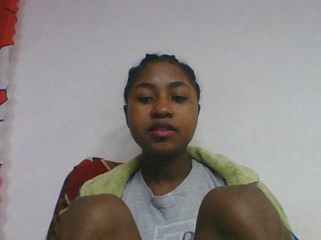 Marinah1a live cam on BongaCams