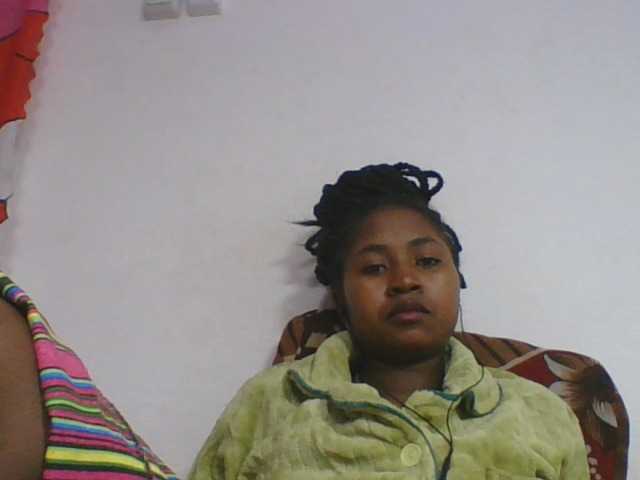 Marinah1a live cam on BongaCams