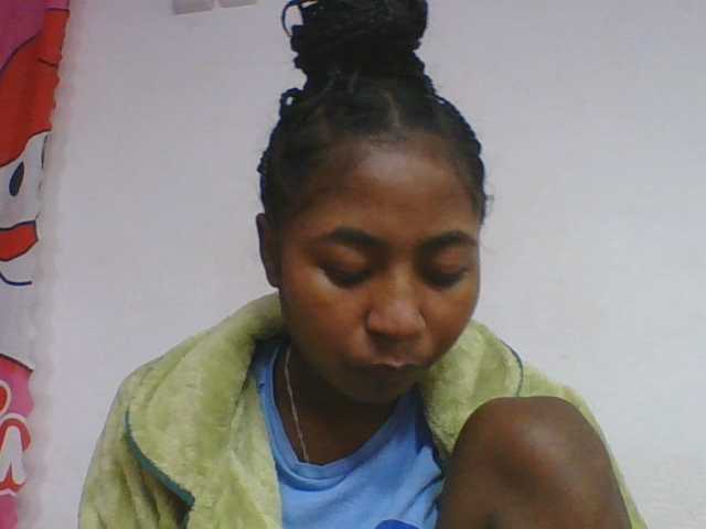 Marinah1a live cam on BongaCams