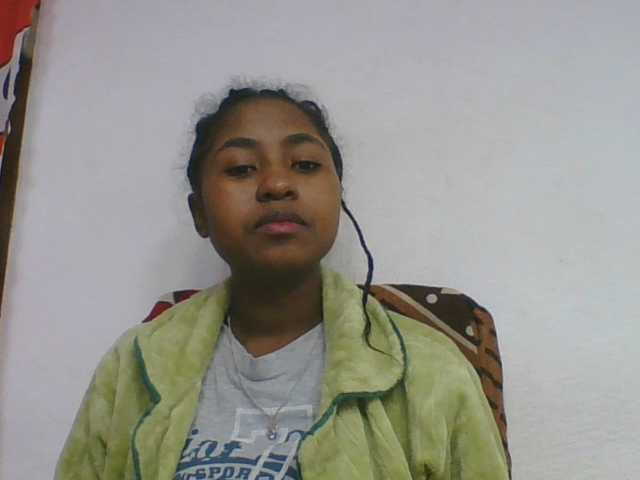 Marinah1a live cam on BongaCams