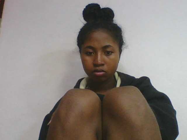 Marinah1a live cam on BongaCams
