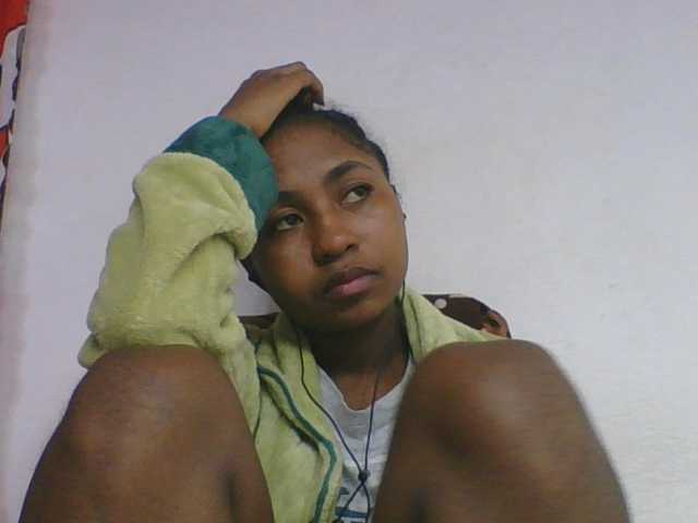 Marinah1a live cam on BongaCams