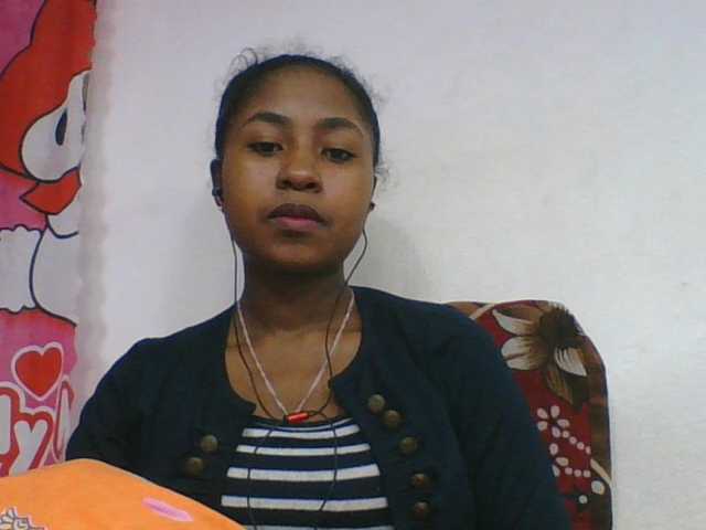 Marinah1a live cam on BongaCams