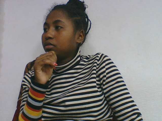 Marinah1a live cam on BongaCams