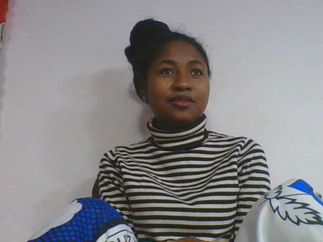 Marinah1a live cam on BongaCams