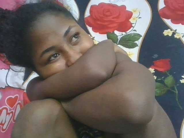 Marinah1a live cam on BongaCams