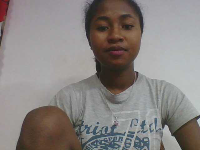 Marinah1a live cam on BongaCams