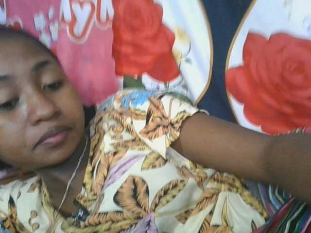 Marinah1a live cam on BongaCams
