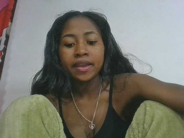 Marinah1a live cam on BongaCams