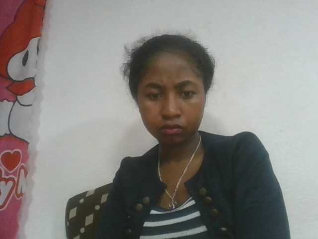 Marinah1a live cam on BongaCams