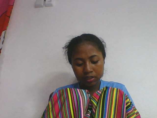 Marinah1a live cam on BongaCams