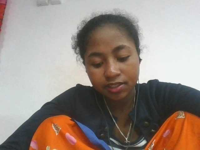 Marinah1a live cam on BongaCams