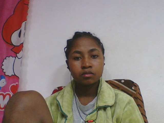 Marinah1a live cam on BongaCams