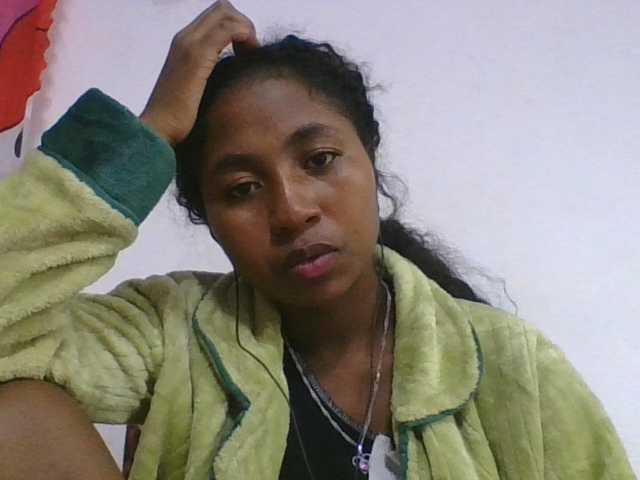 Marinah1a live cam on BongaCams