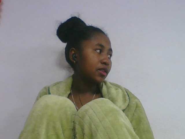 Marinah1a live cam on BongaCams