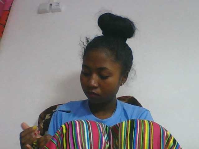 Marinah1a live cam on BongaCams