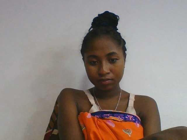Marinah1a live cam on BongaCams