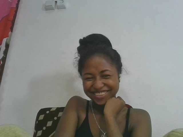 Marinah1a live cam on BongaCams