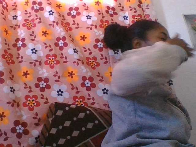 Marinah1a live cam on BongaCams