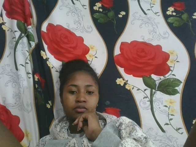 Marinah1a live cam on BongaCams