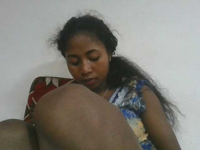 Marinah1a live cam on BongaCams