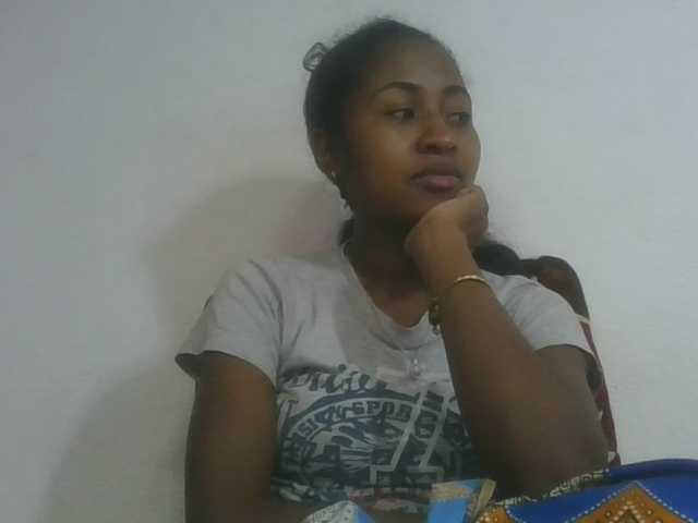 Marinah1a live cam on BongaCams
