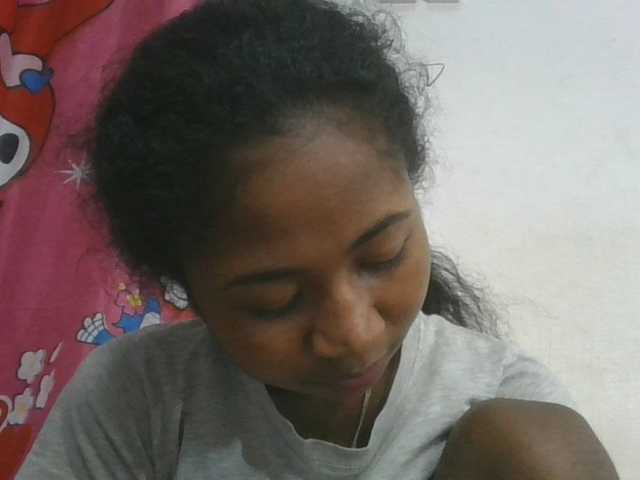 Marinah1a live cam on BongaCams